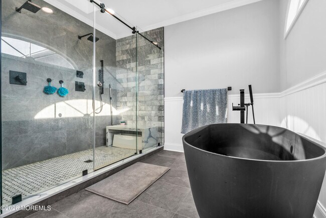 Building Photo - 3330 Windsor Ave