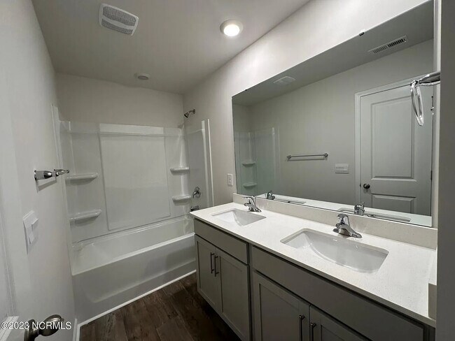 Building Photo - 4549 Sandstone Dr