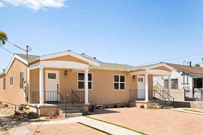Building Photo - 342 S Ave 56