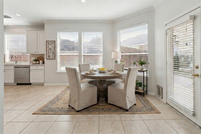 Building Photo - 12019 Costa Del Rey Ct