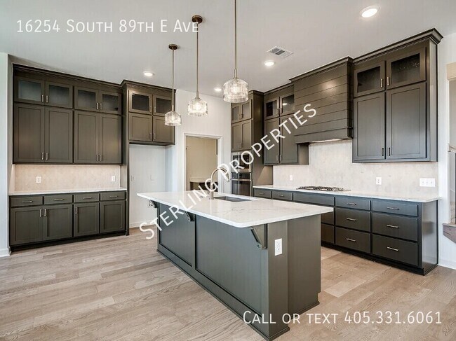 Building Photo - 16254 S 89th E Ave