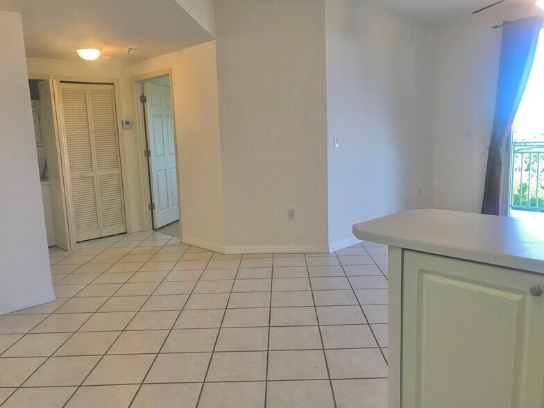 Building Photo - 3500 Coral Way