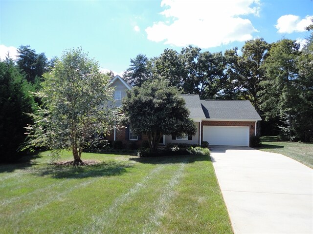 Primary Photo - 131 W Chinaberry Ct