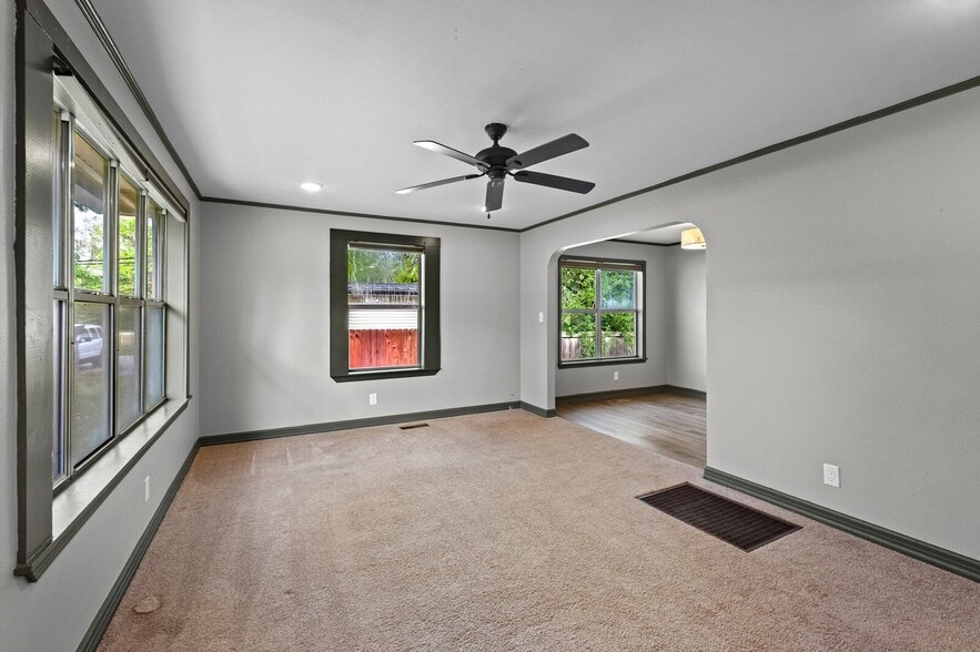 Building Photo - 2228 W Wedington Dr