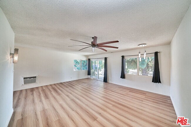 Building Photo - 12129 Beverly Blvd