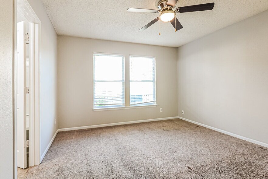 Building Photo - 13277 N Etna Green Dr