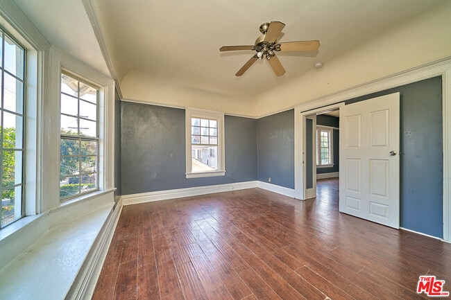 Building Photo - 1347 Valencia St