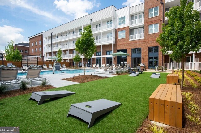 Building Photo - 550 Webb Gin House Rd