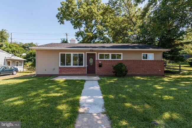 Primary Photo - 8605 Richmond Ave
