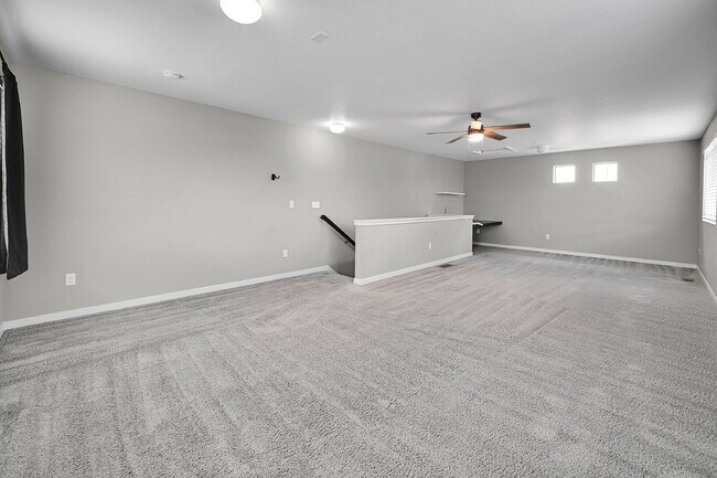 Building Photo - $2,550.00, 3 bed, 2.5 bath located in Colo...