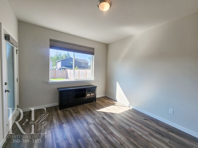 Building Photo - Modern ADU with Private Entrance, Natural ...