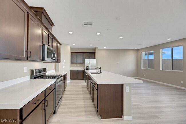 Building Photo - 10602 Dryades Ave