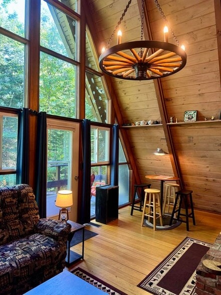 Building Photo - 41 Millers