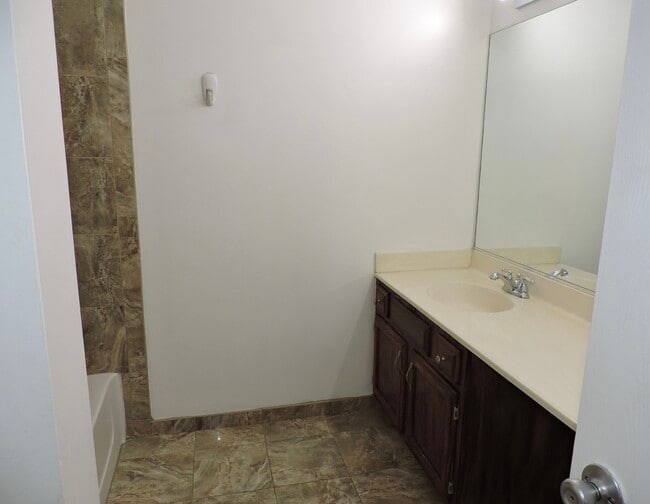 Building Photo - 245 Carlisle Ave