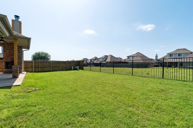 Building Photo - Upscale Comfort Meets Everyday Functionality in This Stunning 3-Car Garage Home!