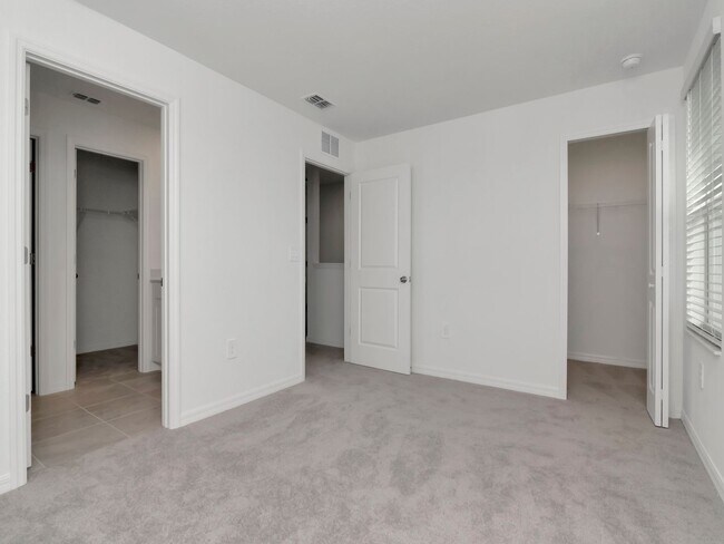 Building Photo - Modern New Construction Townhome in Desirable Lakewood Ranch – Up to 1 Month Free