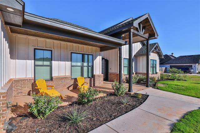 Building Photo - 236 Runnymede Wy