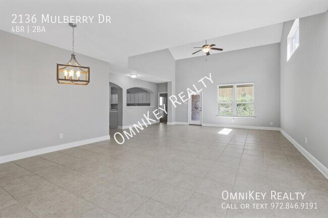 Building Photo - 2136 Mulberry Dr