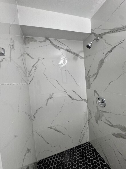 Building Photo - 10710 SW 141st Ave