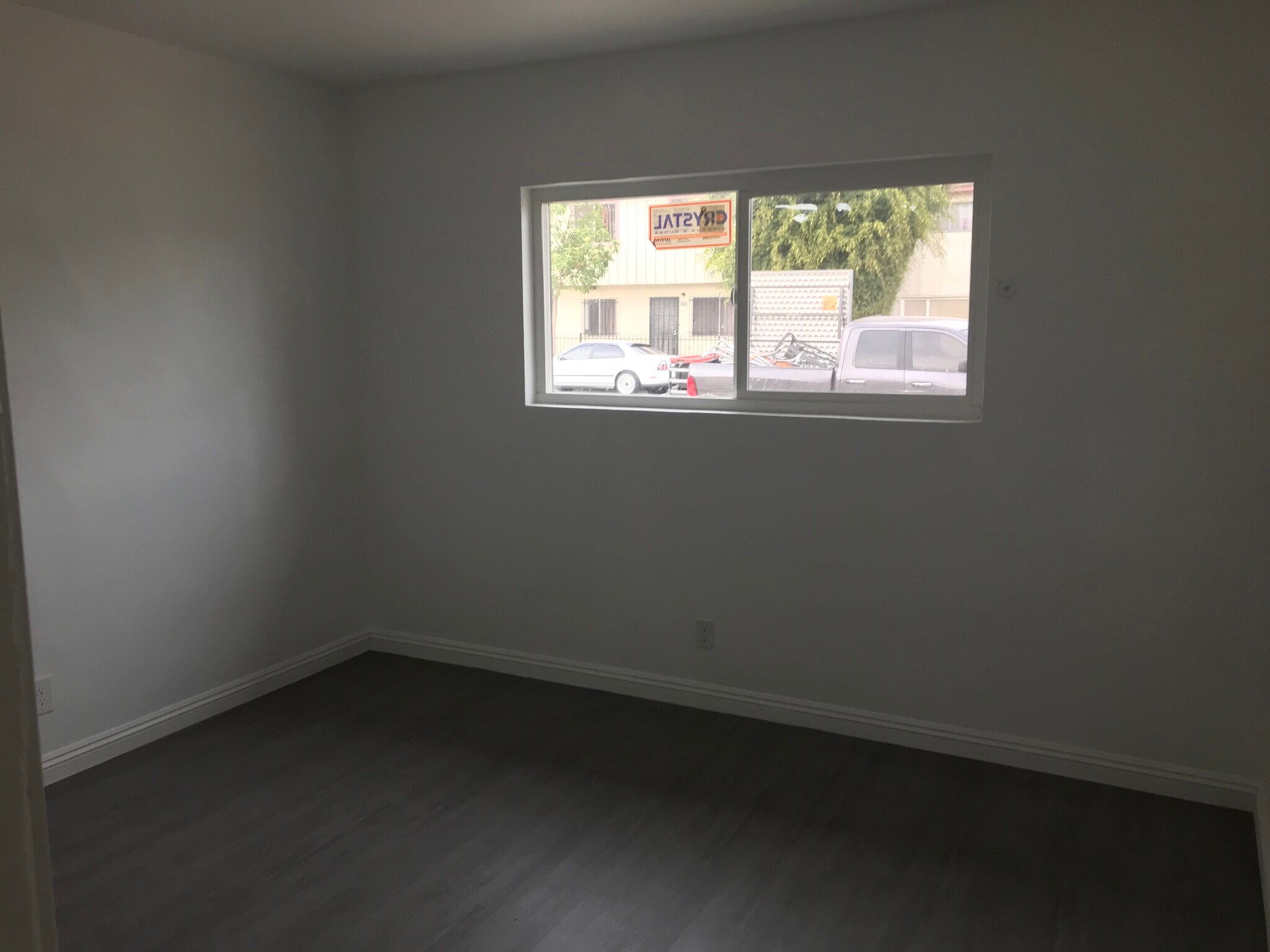 Building Photo - 1030 E 21st St