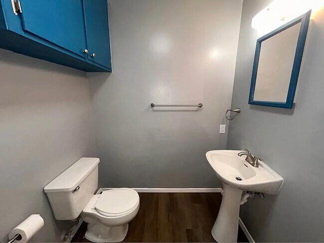 Building Photo - 100 North St