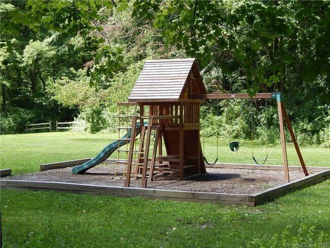 Building Photo - 21 Hudson Glen St