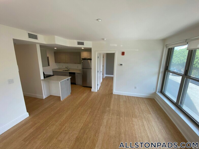 Building Photo - 40 Malvern St