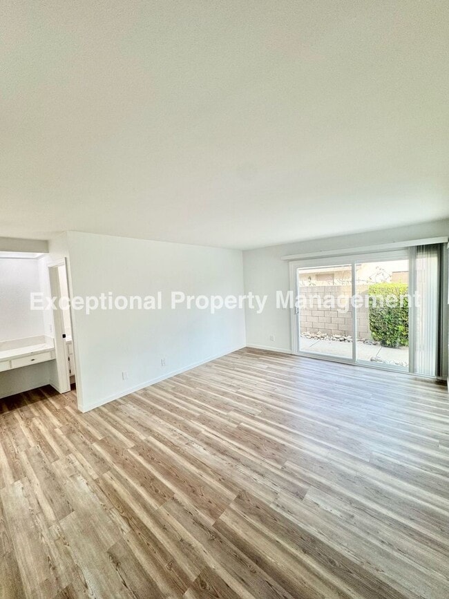 Building Photo - Great 3 bed 2 bath single story home