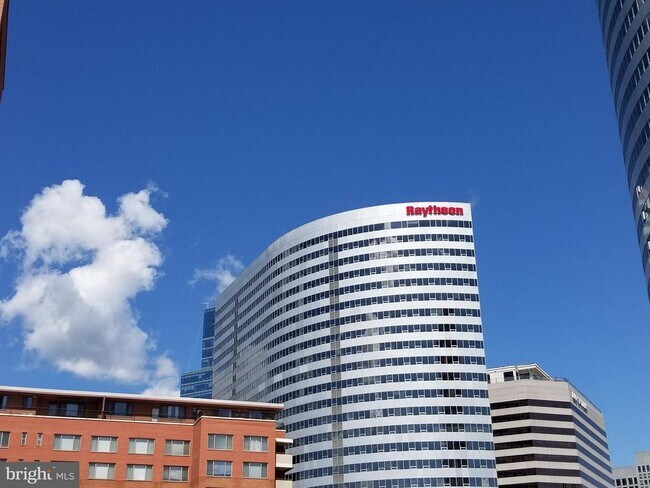 Building Photo - 1021 Arlington Blvd