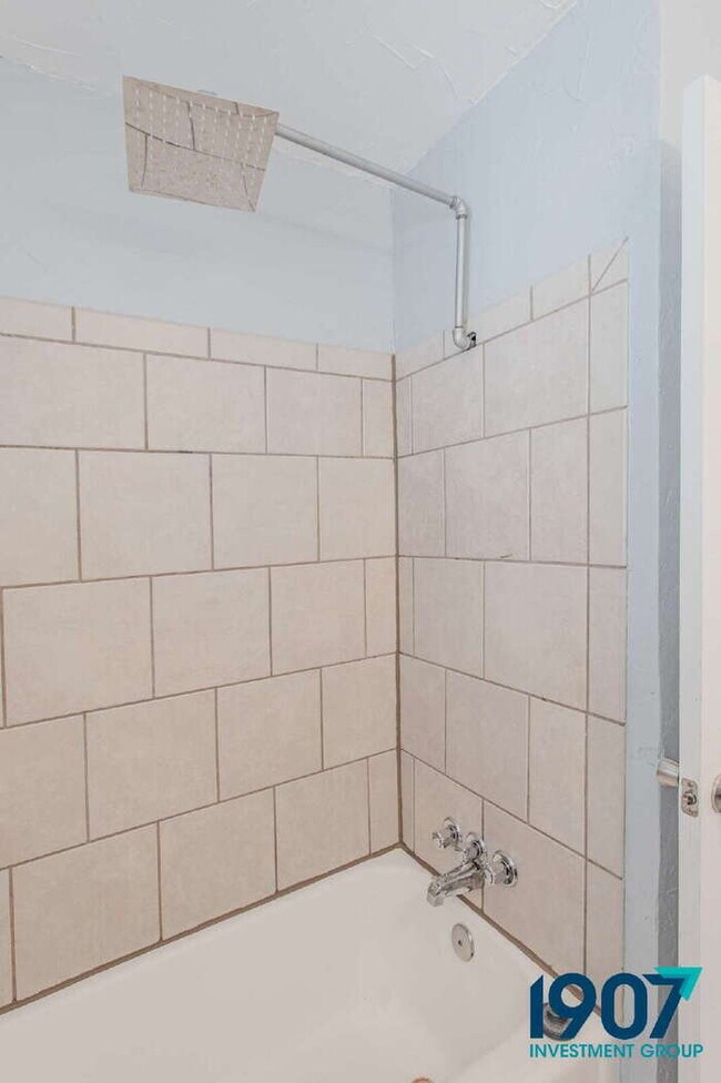 Building Photo - Charming & Updated 3-Bedroom Home in Moore...