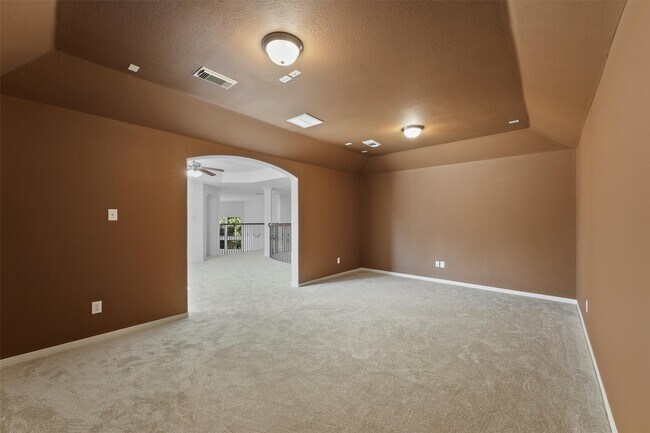 Building Photo - 26422 Creston Woods Dr