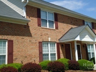 Building Photo - 220 Logmont Trace