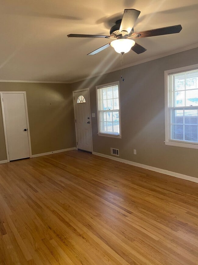 Building Photo - Beautiful home in Forest Heights | MAY BE AVAILABLE SOONER!