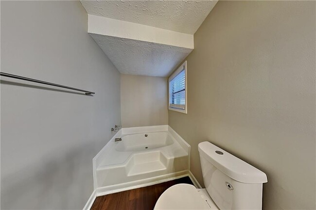 Building Photo - 647 Sunshine Trce NW