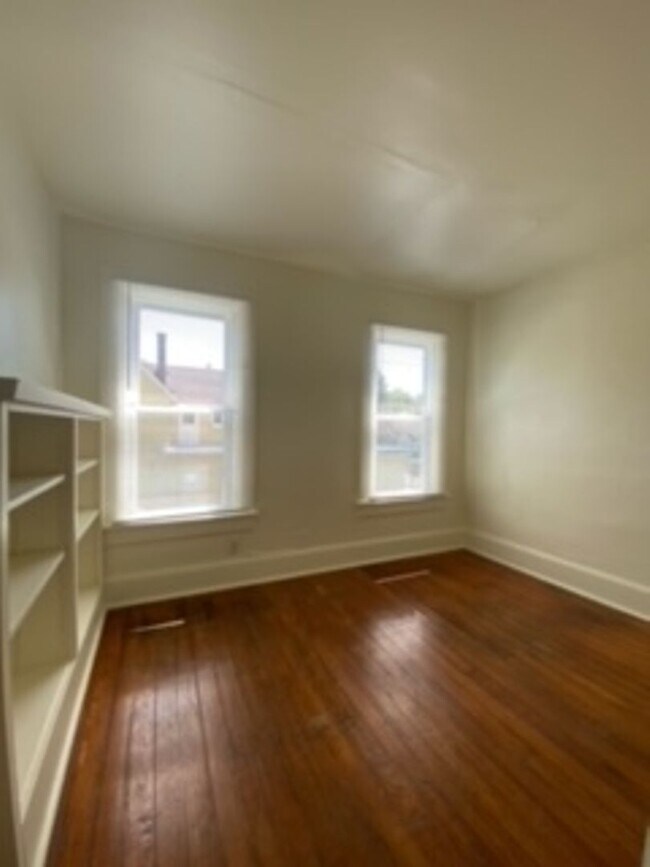 Building Photo - 509 Prospect St