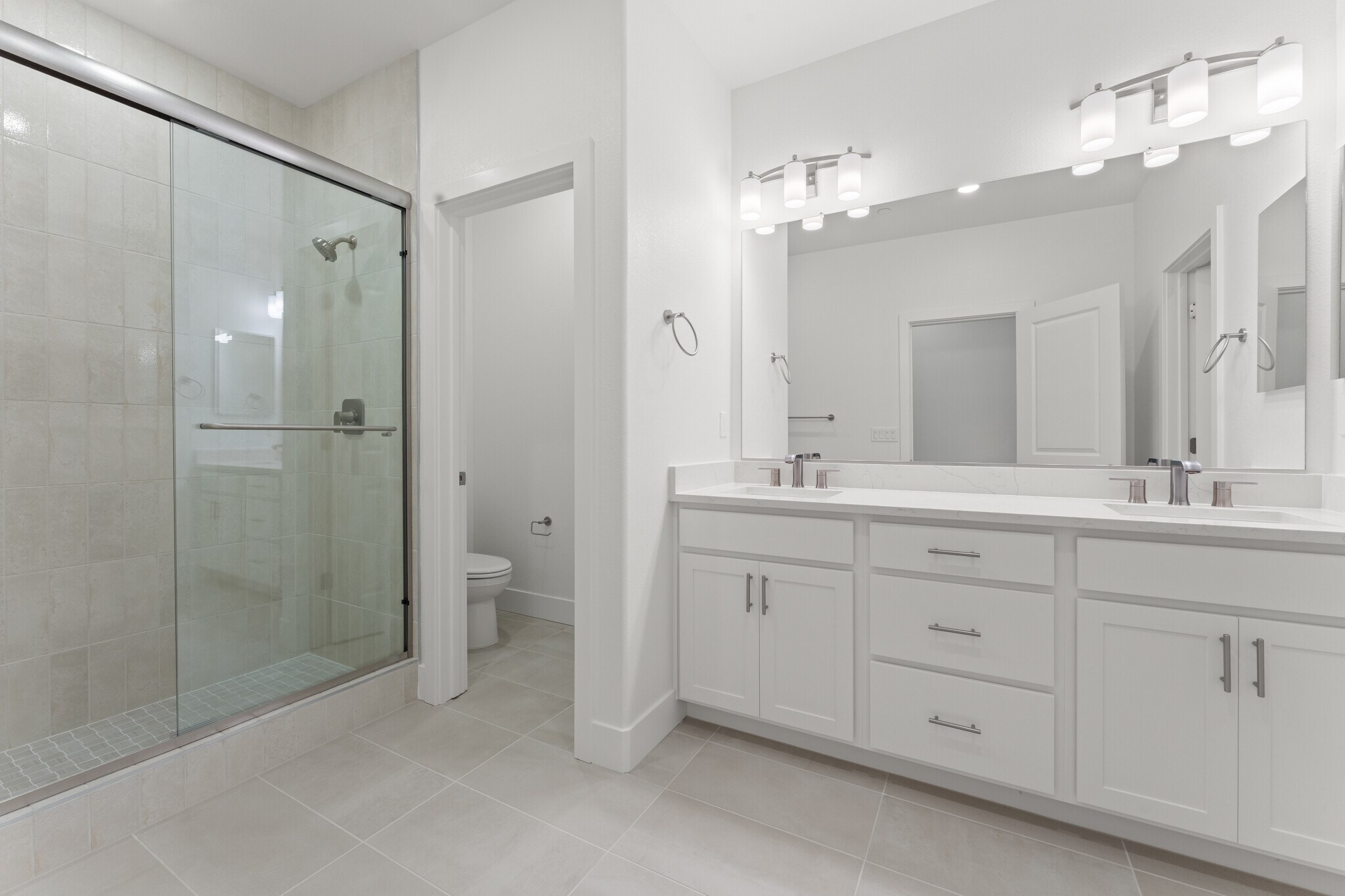 Building Photo - 1375 California Cir