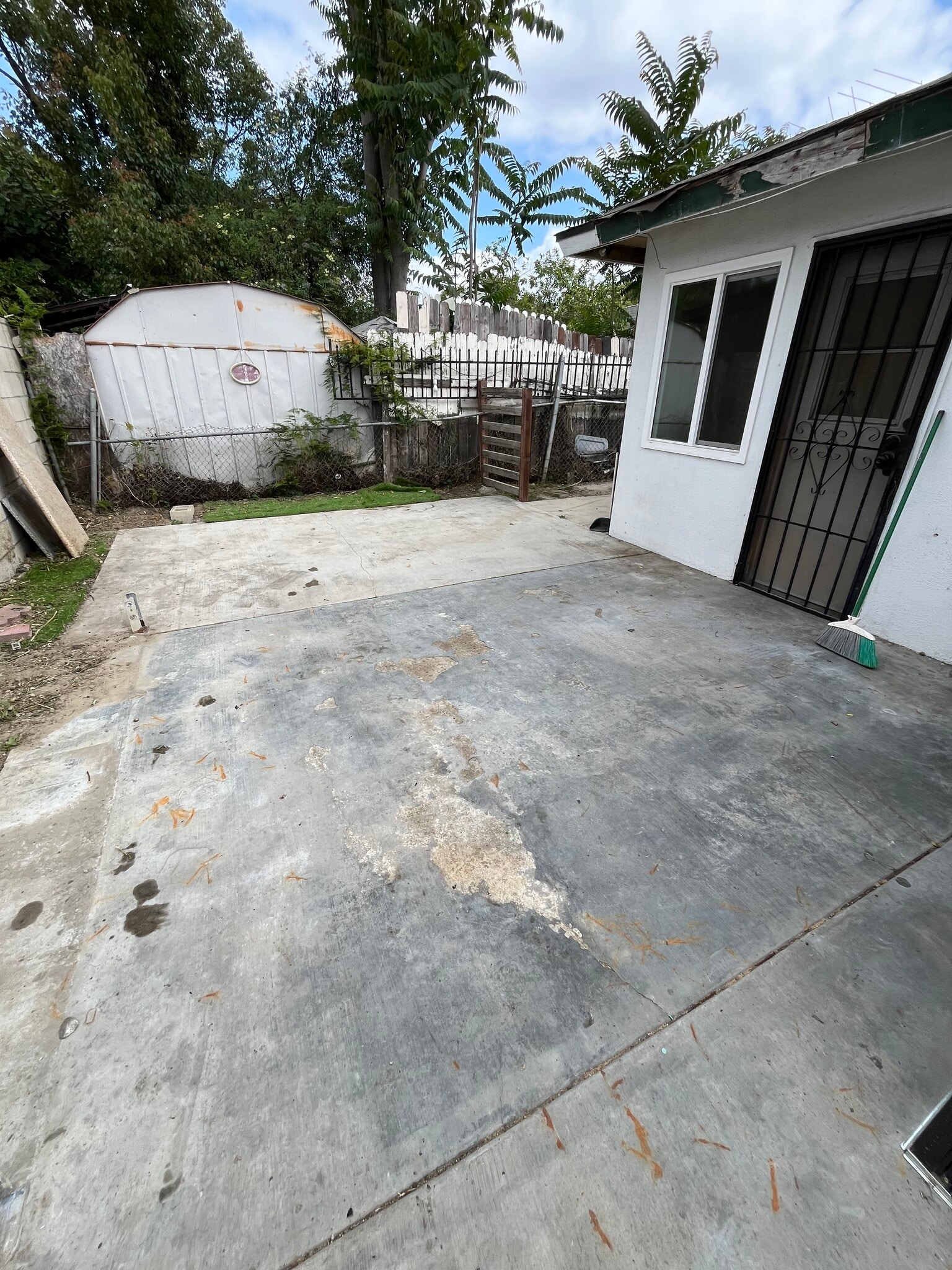 Building Photo - 2651 Parkway Dr