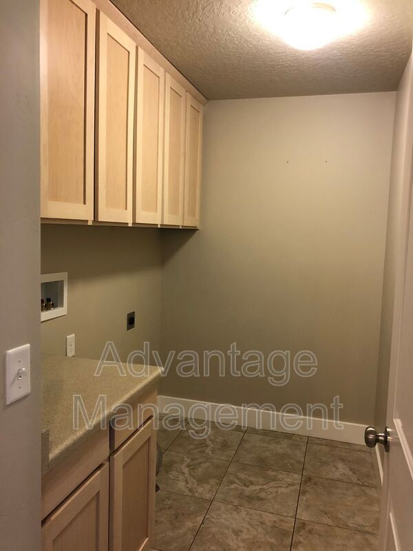 Building Photo - 3216 W Prairie Grass Dr