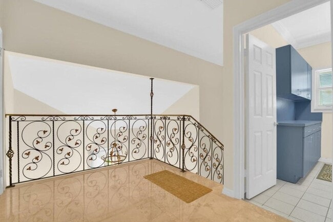 Building Photo - 1704 Del Haven Dr