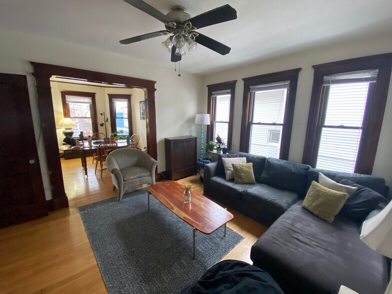 Building Photo - 40 Walker St