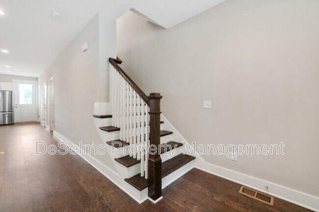 Building Photo - 759 Mill Creek Meadow Dr