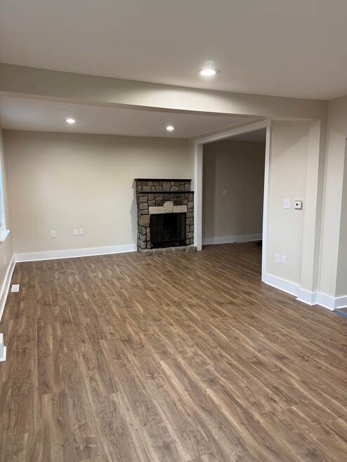 Building Photo - 305 Crusher Way