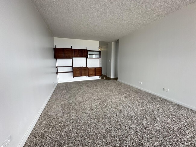 Building Photo - 4300 Waialae Ave