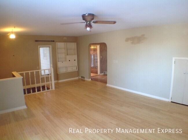 Building Photo - 47704 E 69th St