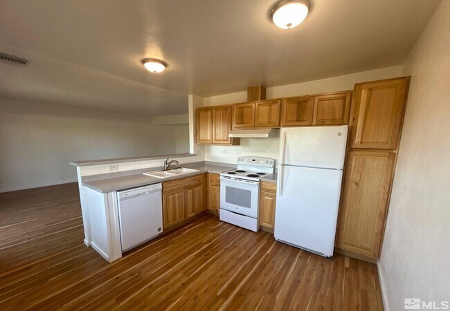 Primary Photo - 3167 Cashill Blvd