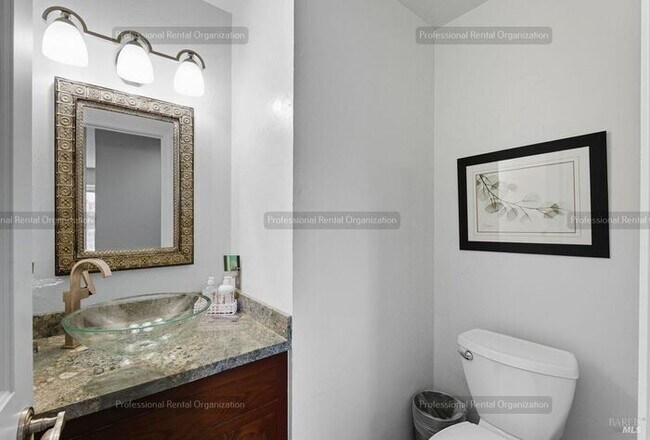 Building Photo - One of a kind home just steps away from Annadel State park