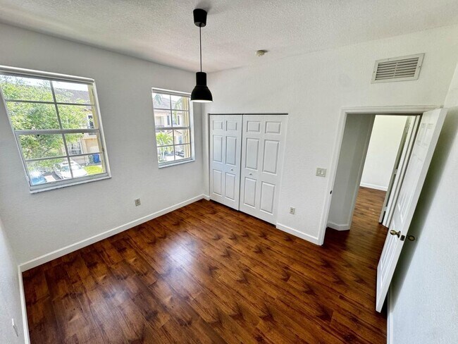 Building Photo - 12975 SW 135th St