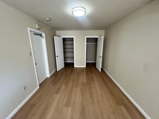 Building Photo - 880 Larkspur Dr