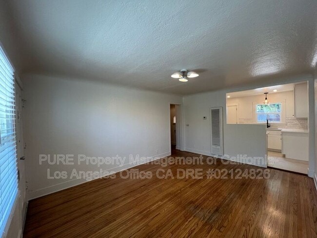 Building Photo - 629 W 23rd St