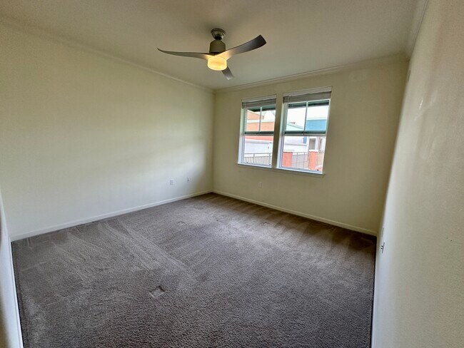 Building Photo - 809 Auzerais Ave
